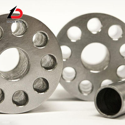 China Fabricación de bridas de acero inoxidable/acero al carbono con cuello de soldadura forjado