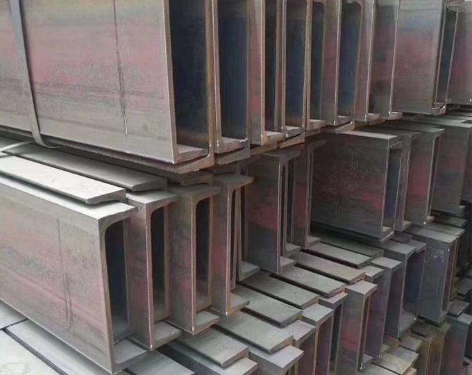 Acero al carbono laminado en frío U canal estructural U canal con galvanizado En S235jr 3