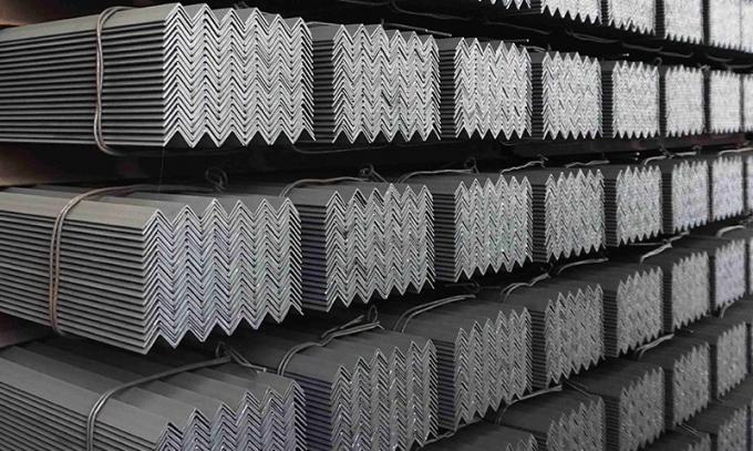 Barras de ángulo de acero al carbono laminadas en caliente ASTM A36 A53 Q235 Q345 longitud personalizada 3