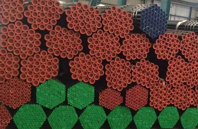 Buena calidad ASTM A106 / API 5L Sch 40 Sch 80 Sch120 Tubo sin costuras de acero pintado negro Precio de tubería de acero al carbono 4